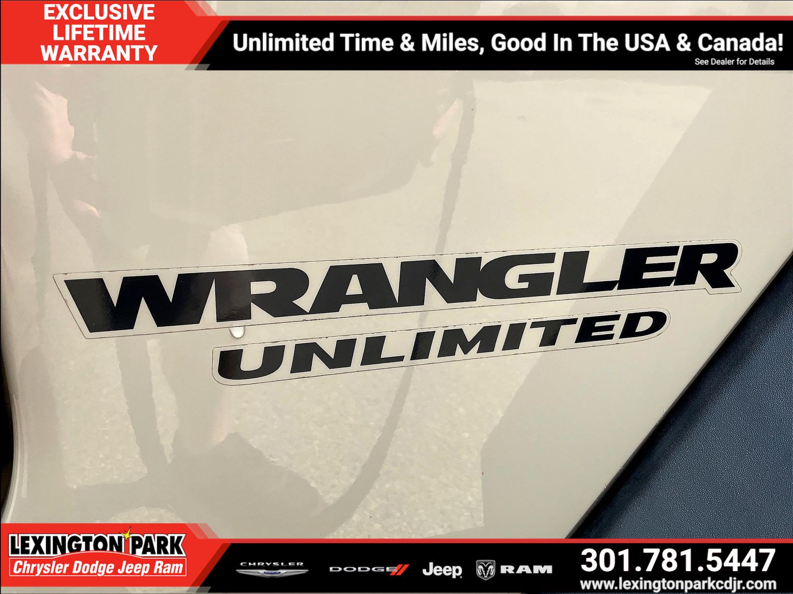 Used 2017 Jeep Wrangler Unlimited Rubicon w/ Dual Top Group AWD/4WD image 22