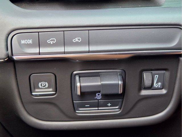 Certified 2023 Cadillac Escalade Sport Platinum w/ LPO, ONYX Package RWD image 32