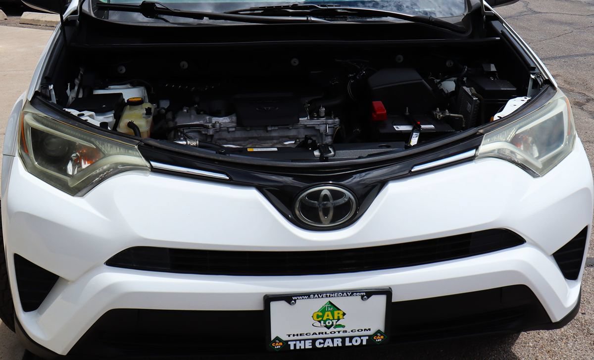 Used 2018 Toyota RAV4 LE w/ All Weather Liner Package FWD image 54