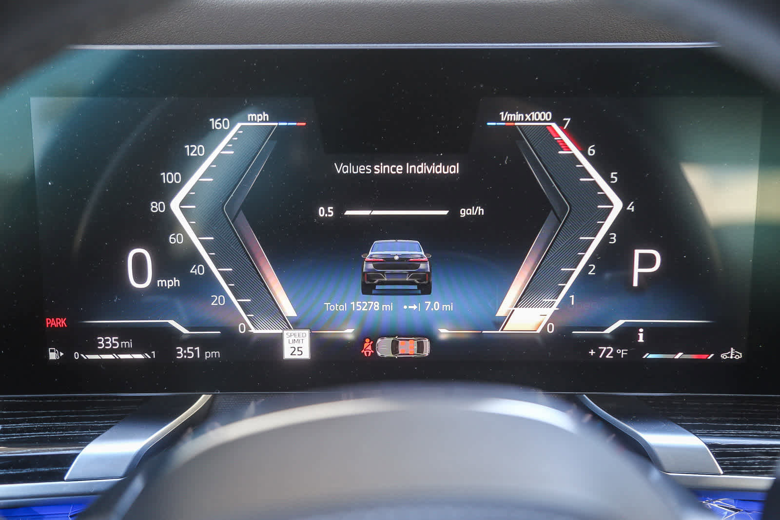 Used 2024 BMW 760i xDrive w/ Premium Package 2 image 19