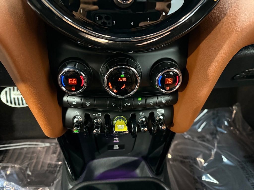 Certified 2024 MINI Cooper SE image 19