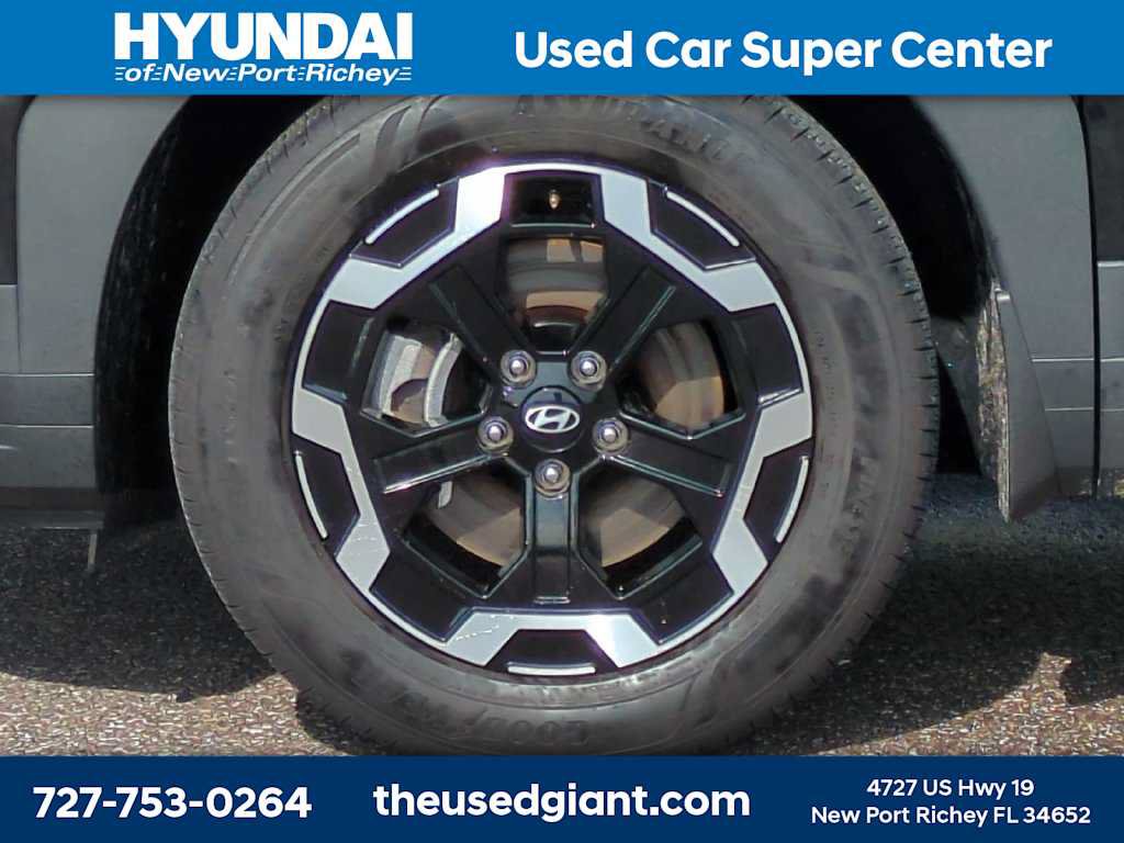 Used 2025 Hyundai Santa Fe SE FWD image 10