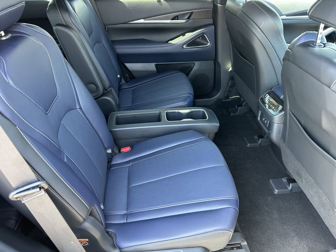 Certified 2026 INFINITI QX60 Sport w/ Dark Cargo Package AWD/4WD image 12