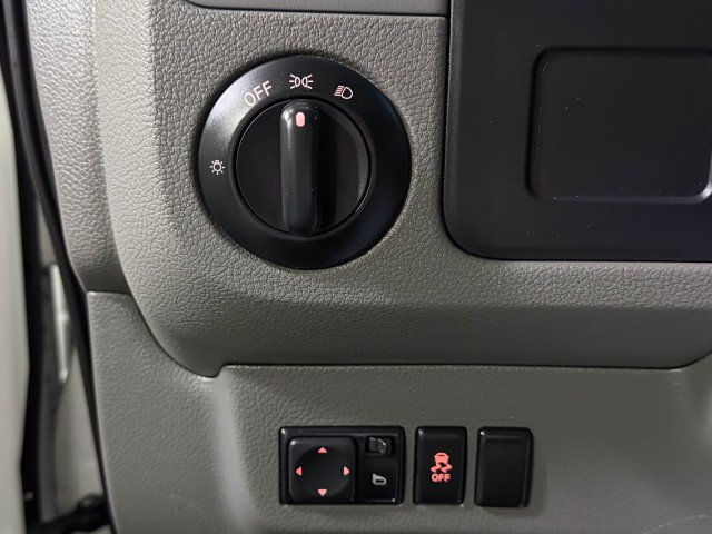 Used 2020 Nissan NV 2500 SV image 27