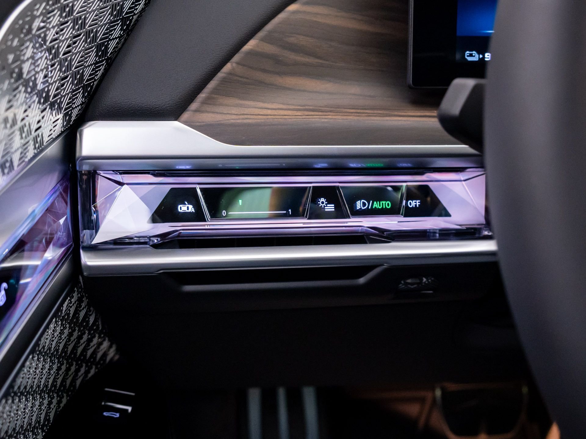 New 2026 BMW i7 M70 AWD/4WD image 22