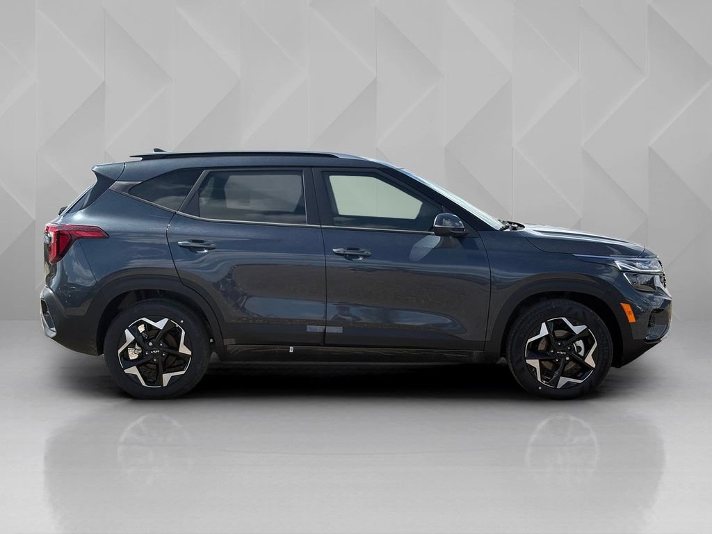 New 2026 Kia Seltos S FWD image 4