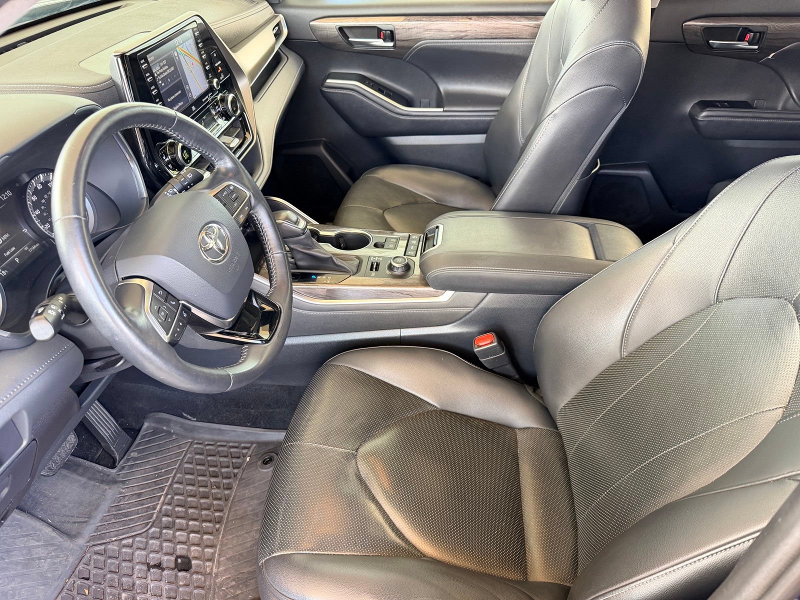 Used 2020 Toyota Highlander Limited AWD/4WD image 19
