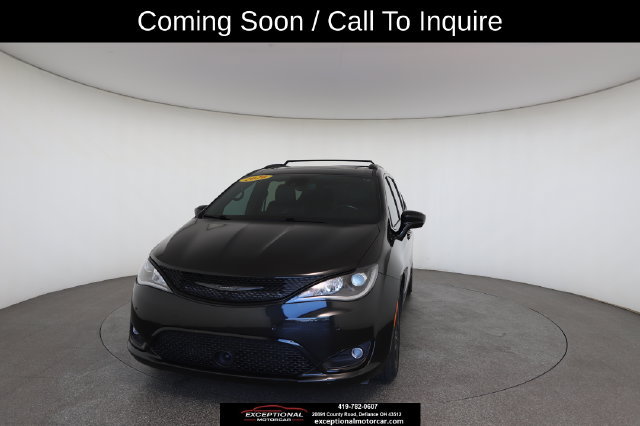 Used 2020 Chrysler Pacifica Touring-L Plus FWD image 32