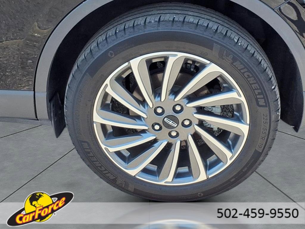 Used 2023 Lincoln Corsair Reserve w/ Equipment Group 201A image 4