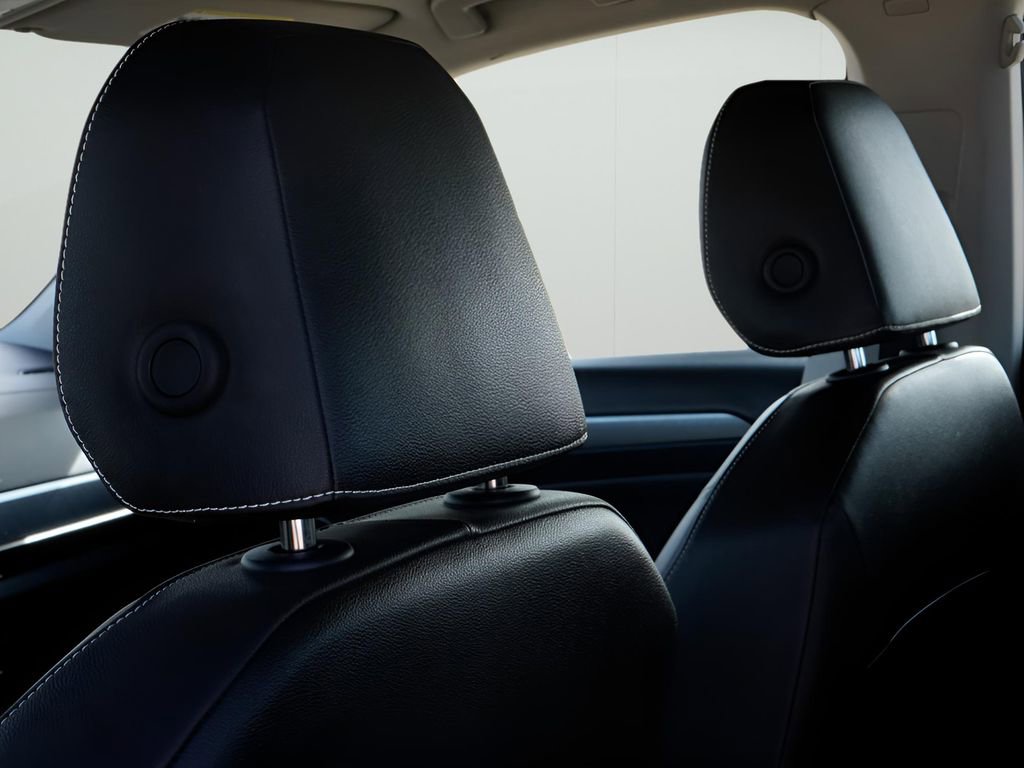 Used 2024 Volkswagen Jetta SE image 25