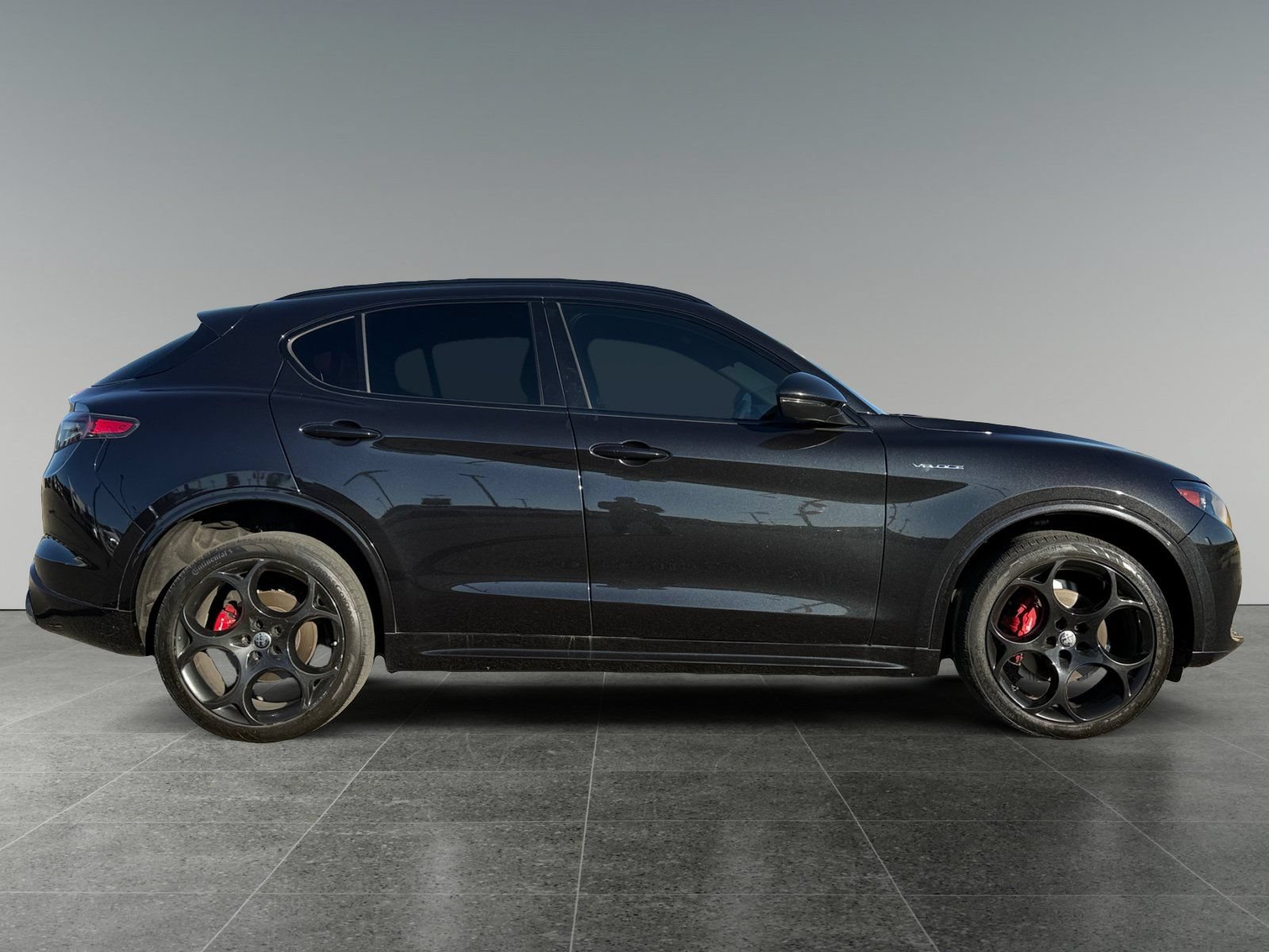 Used 2025 Alfa Romeo Stelvio Sprint w/ Veloce Package AWD/4WD image 8