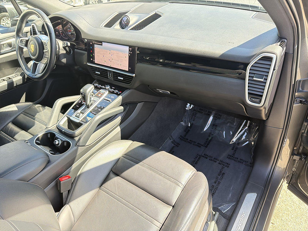 Used 2023 Porsche Cayenne AWD/4WD image 29