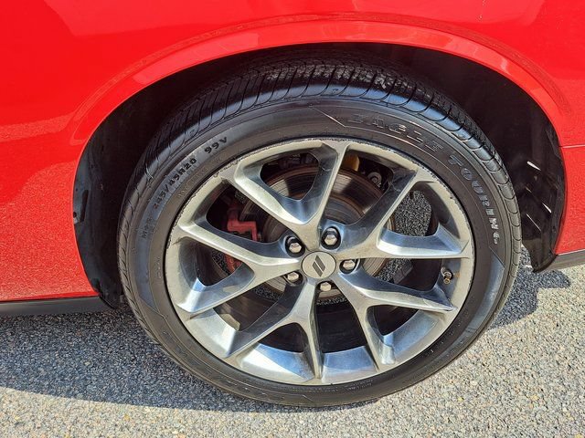 Used 2022 Dodge Challenger GT RWD image 31