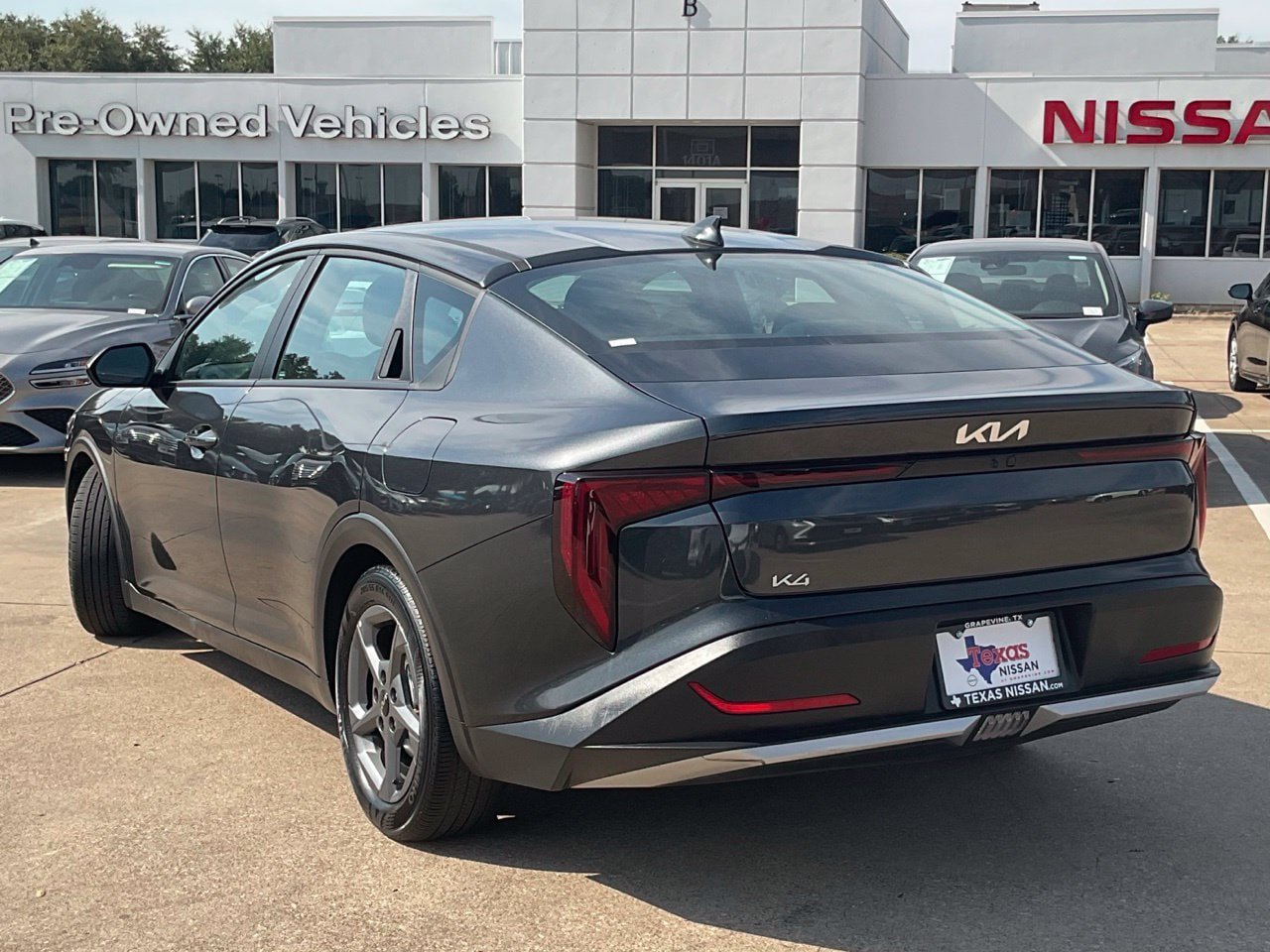 Used 2025 Kia K4 FWD image 6