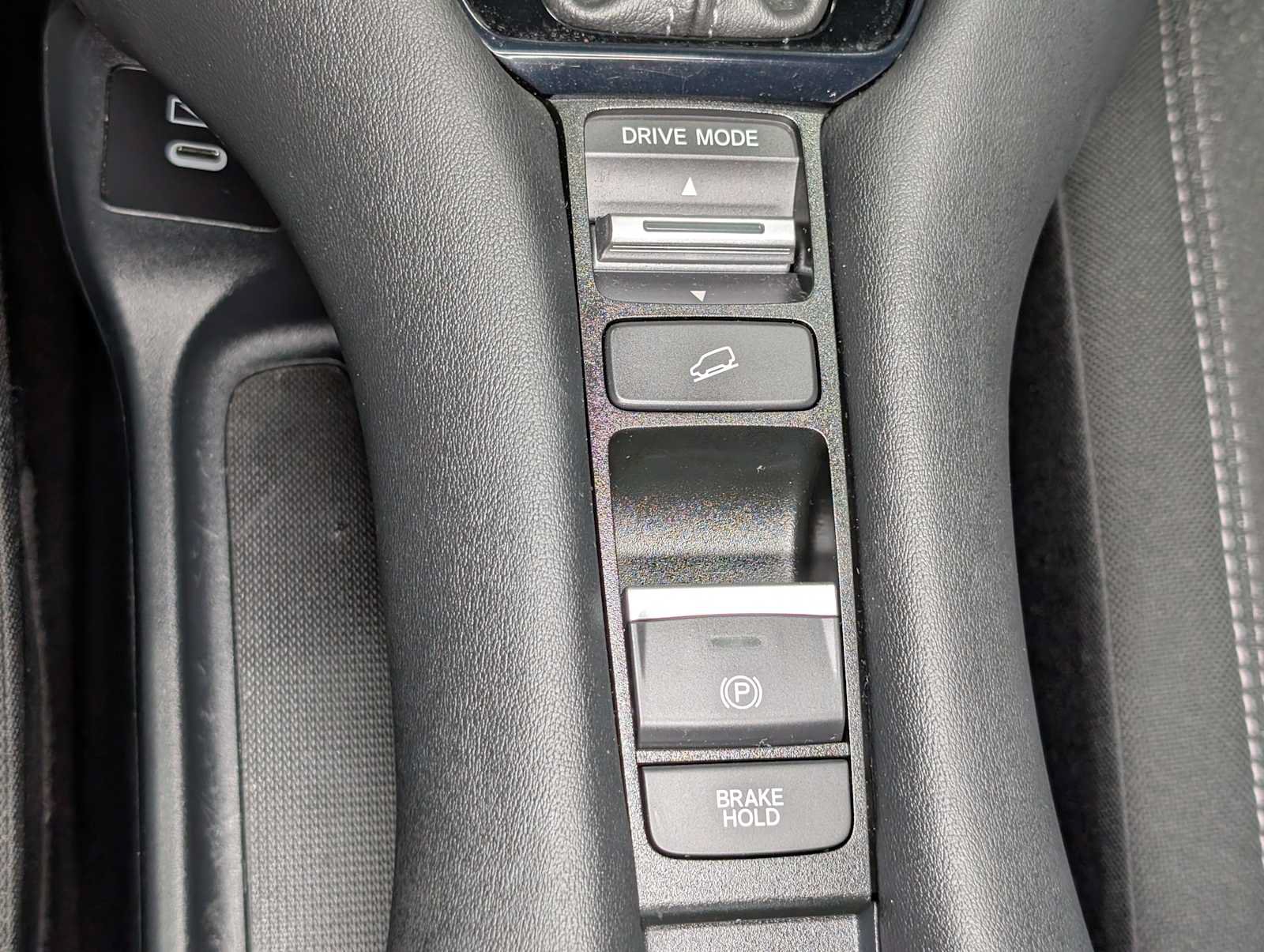 Certified 2024 Honda HR-V LX image 25
