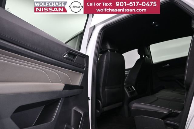 Used 2021 Volkswagen Atlas Cross Sport SE FWD image 12