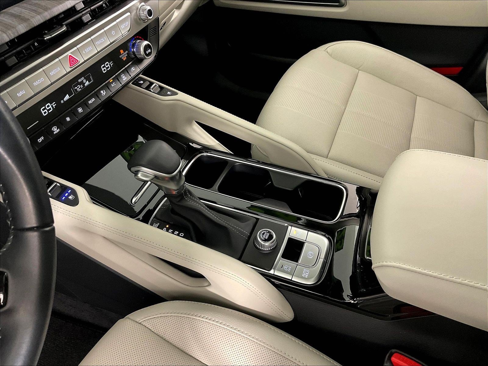 Used 2025 Kia Telluride EX FWD image 18