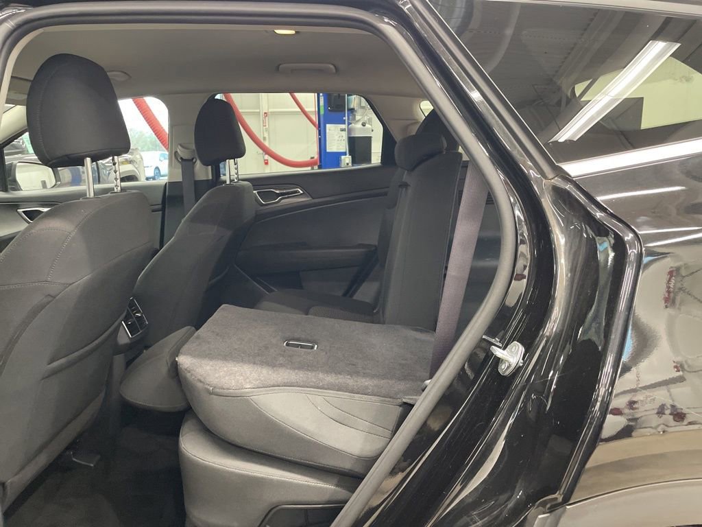 Certified 2023 Kia Sportage LX AWD/4WD image 22
