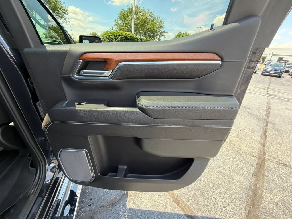 Used 2022 GMC Sierra 1500 Denali AWD/4WD image 16