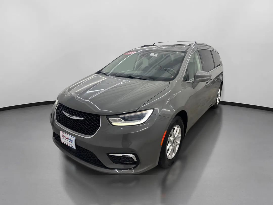 Used 2021 Chrysler Pacifica Touring-L image 4