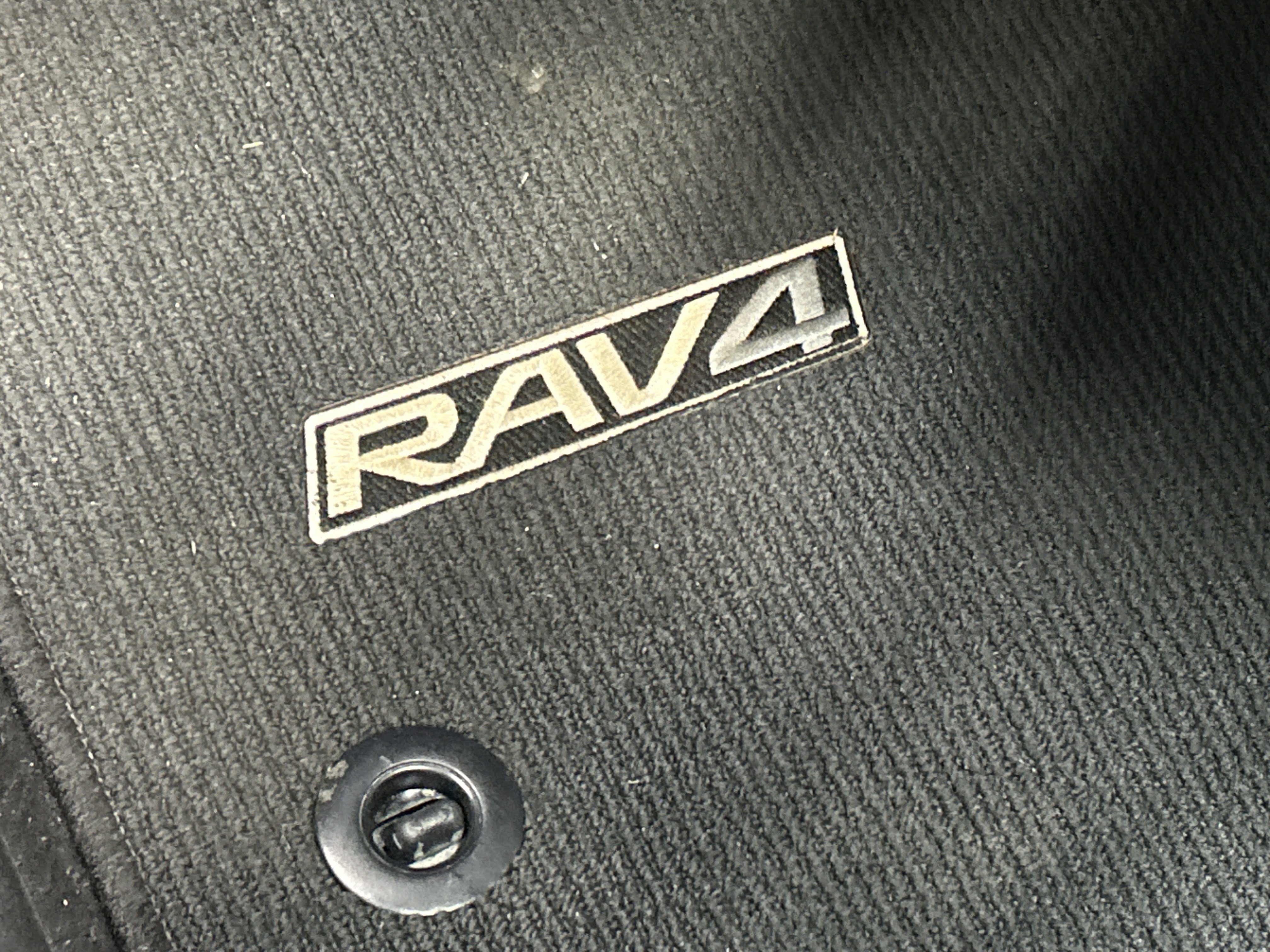 Used 2025 Toyota RAV4 XLE FWD image 17