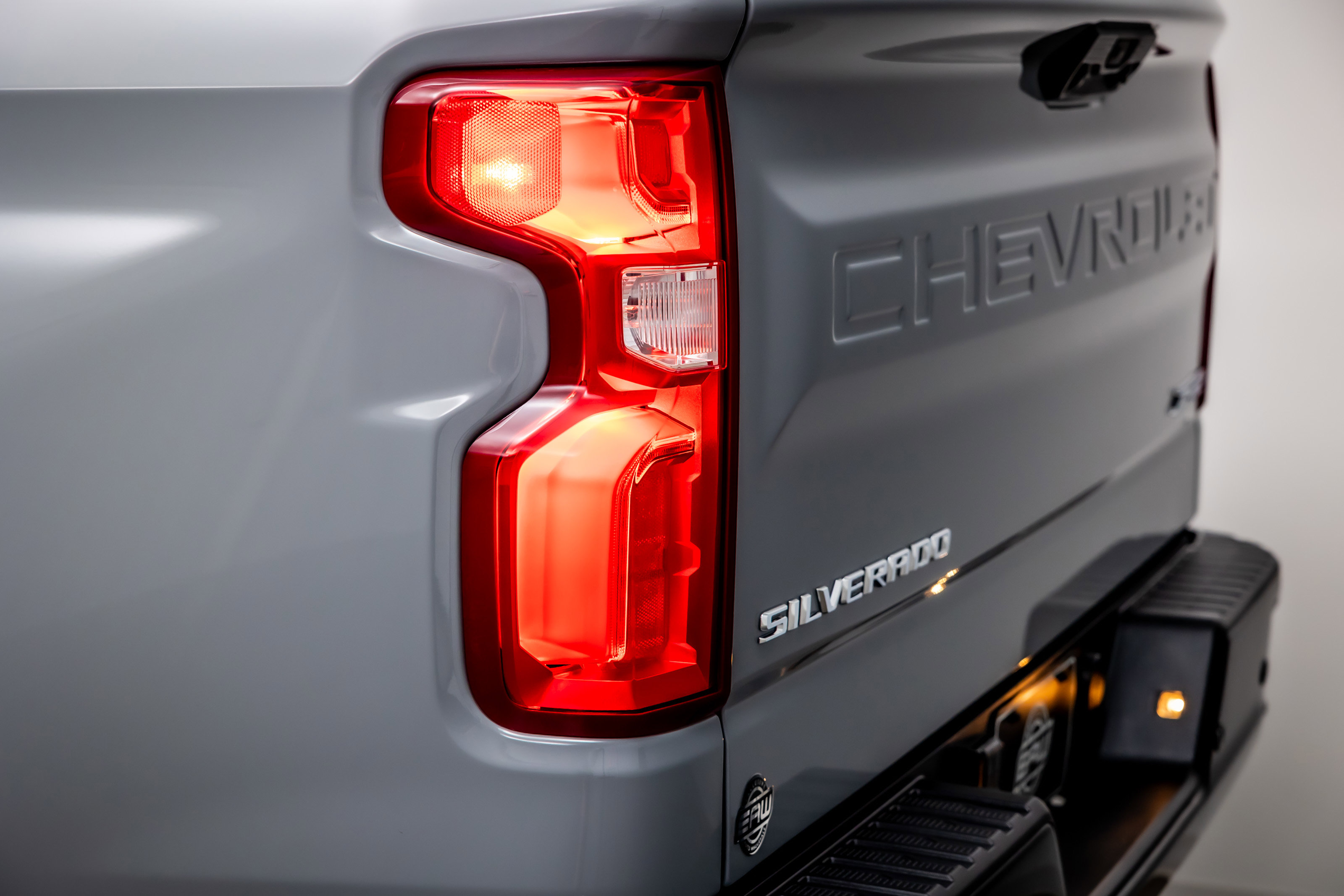 Used 2025 Chevrolet Silverado 1500 ZR2 w/ Technology Package image 12