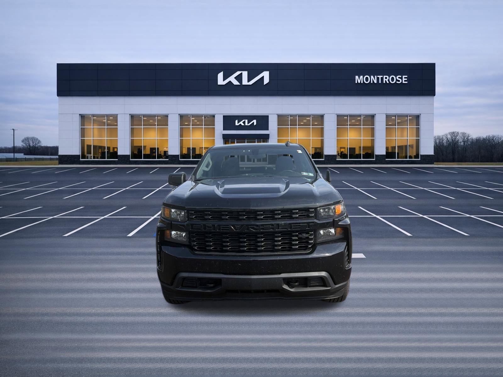 Used 2022 Chevrolet Silverado 1500 Custom w/ LPO, Blackout Package AWD/4WD image 2