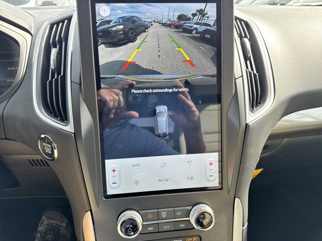 New 2024 Ford Edge SE w/ Black Appearance Package image 7