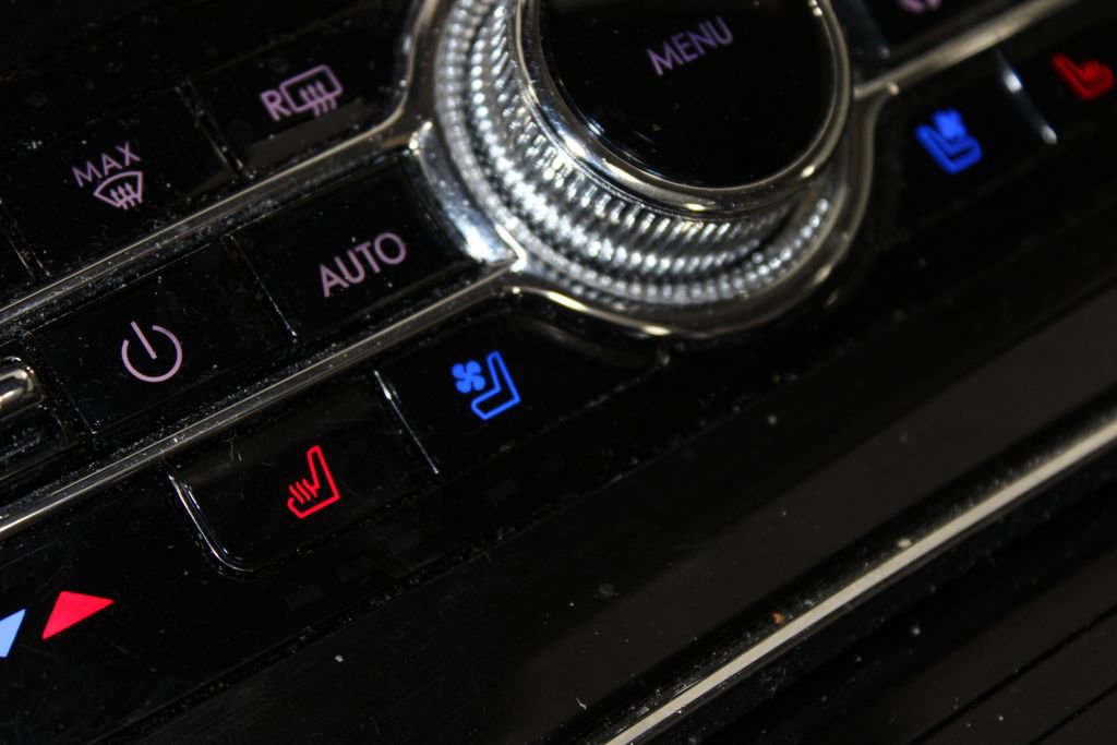 Used 2023 Lincoln Nautilus Reserve w/ Equipment Group 201A image 28