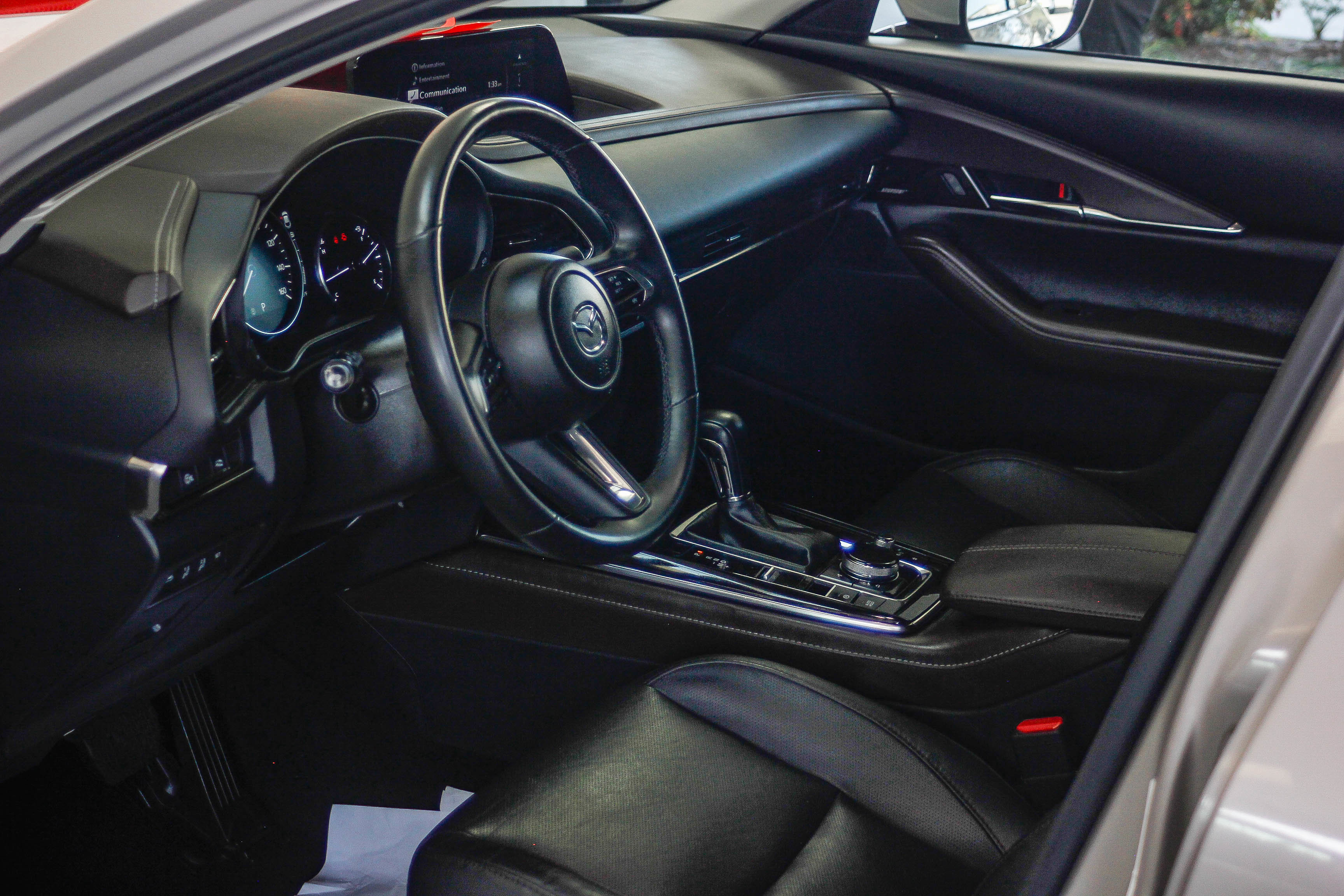 Used 2024 MAZDA CX-30 AWD 2.5 S w/ Premium Package image 17