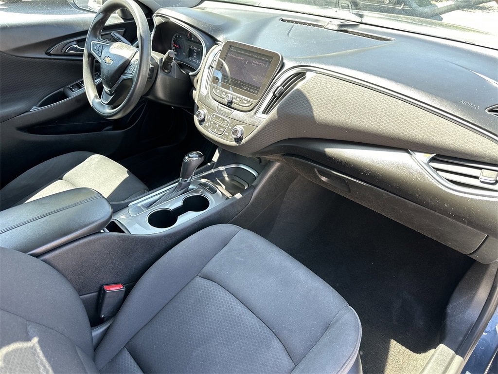 Used 2020 Chevrolet Malibu LT image 9