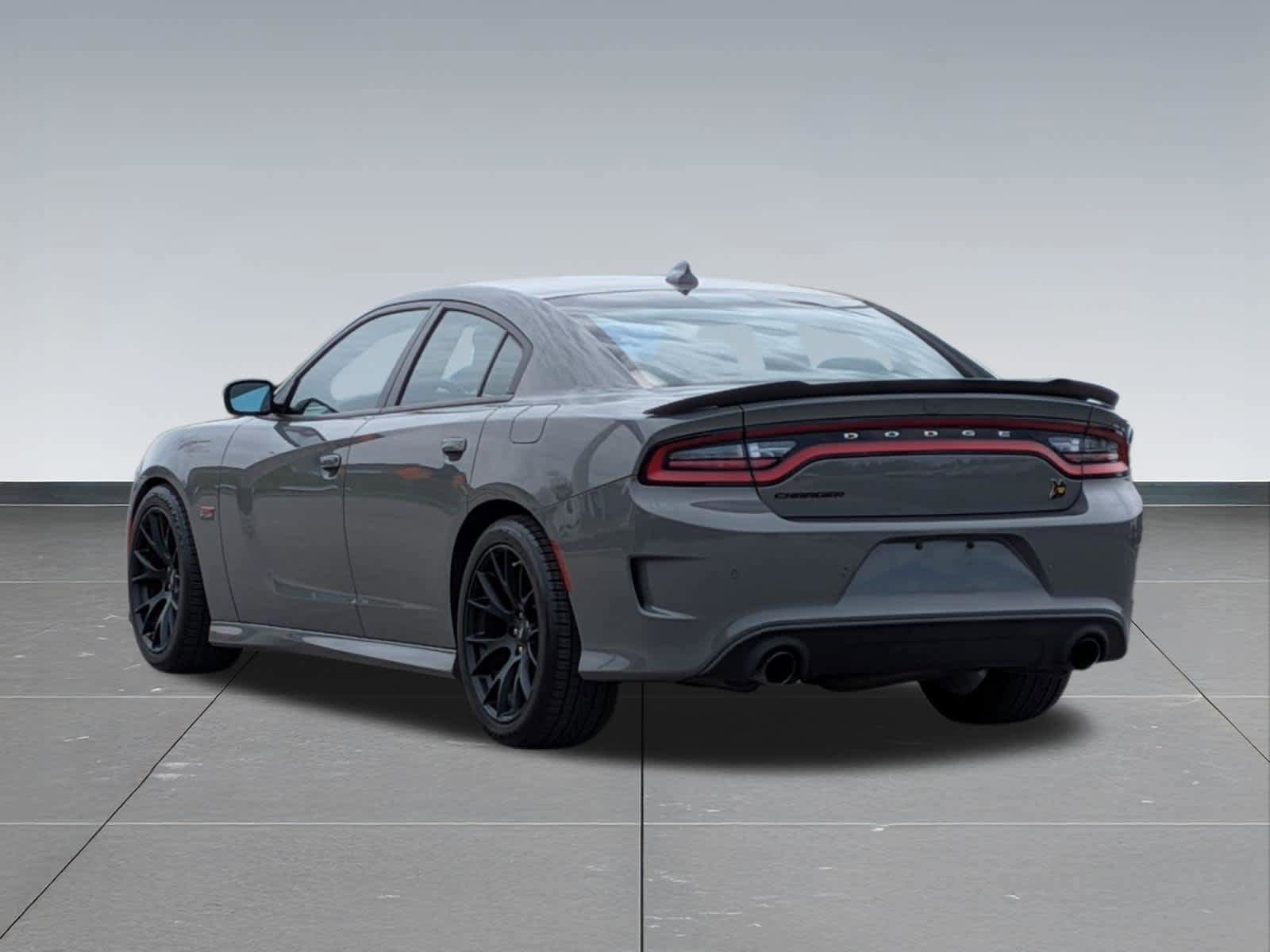 Used 2019 Dodge Charger Scat Pack w/ Dynamics Package RWD image 3
