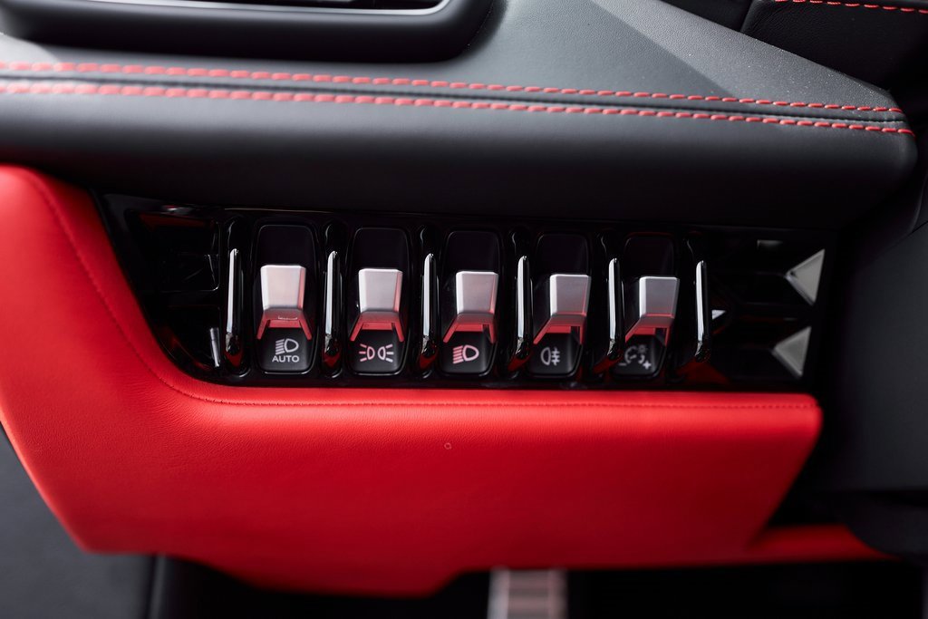 Used 2021 Lamborghini Huracan EVO image 43