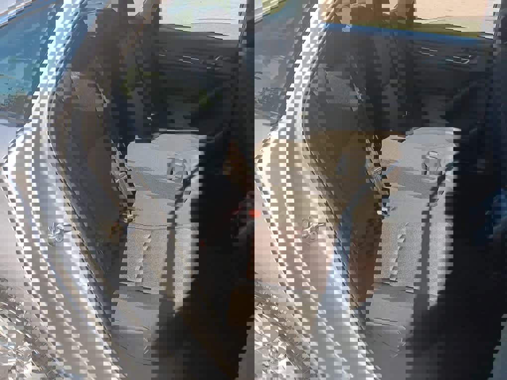 Used 2019 Honda Accord LX image 18