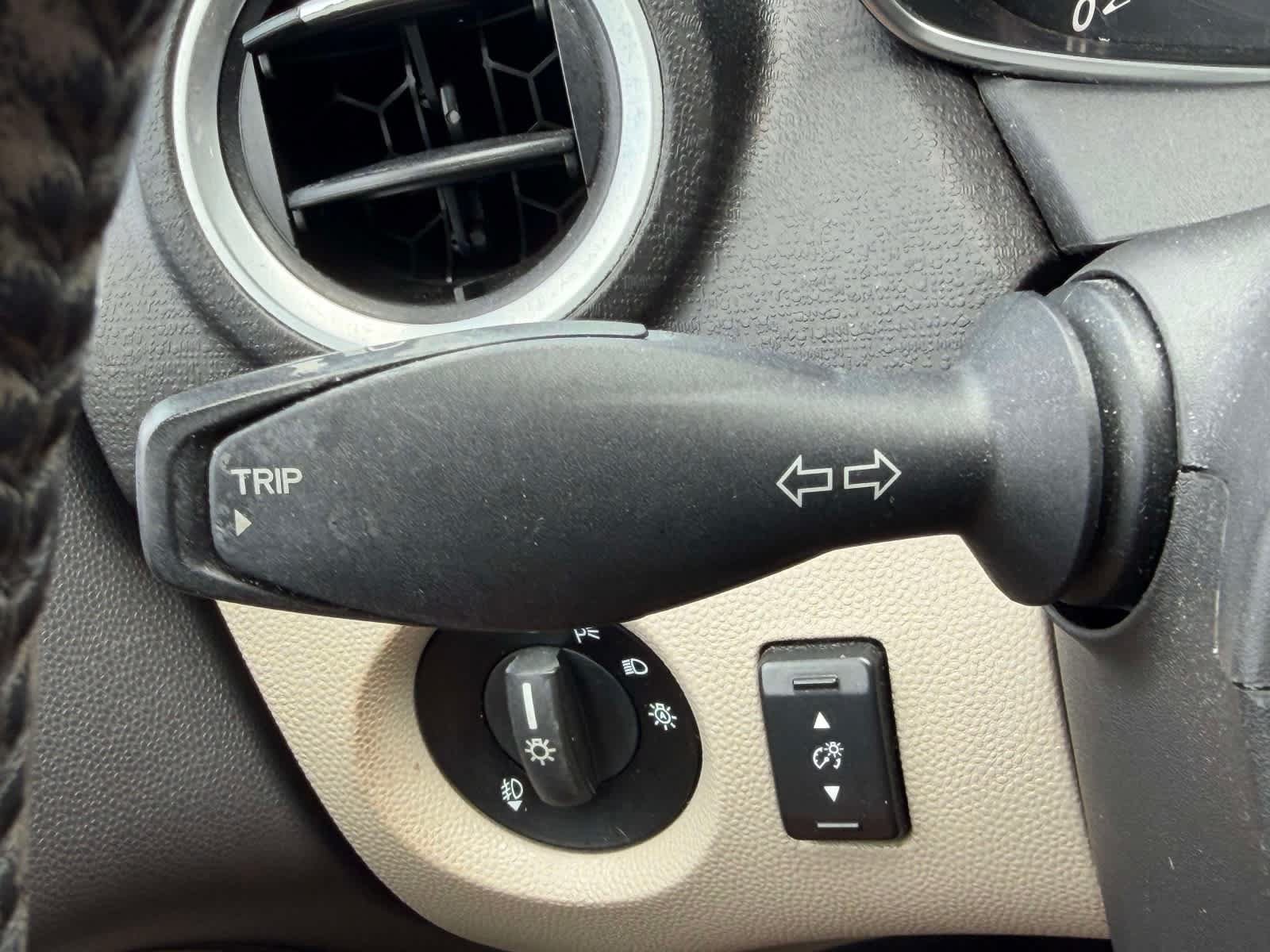 Used 2017 Ford Fiesta Titanium FWD image 22