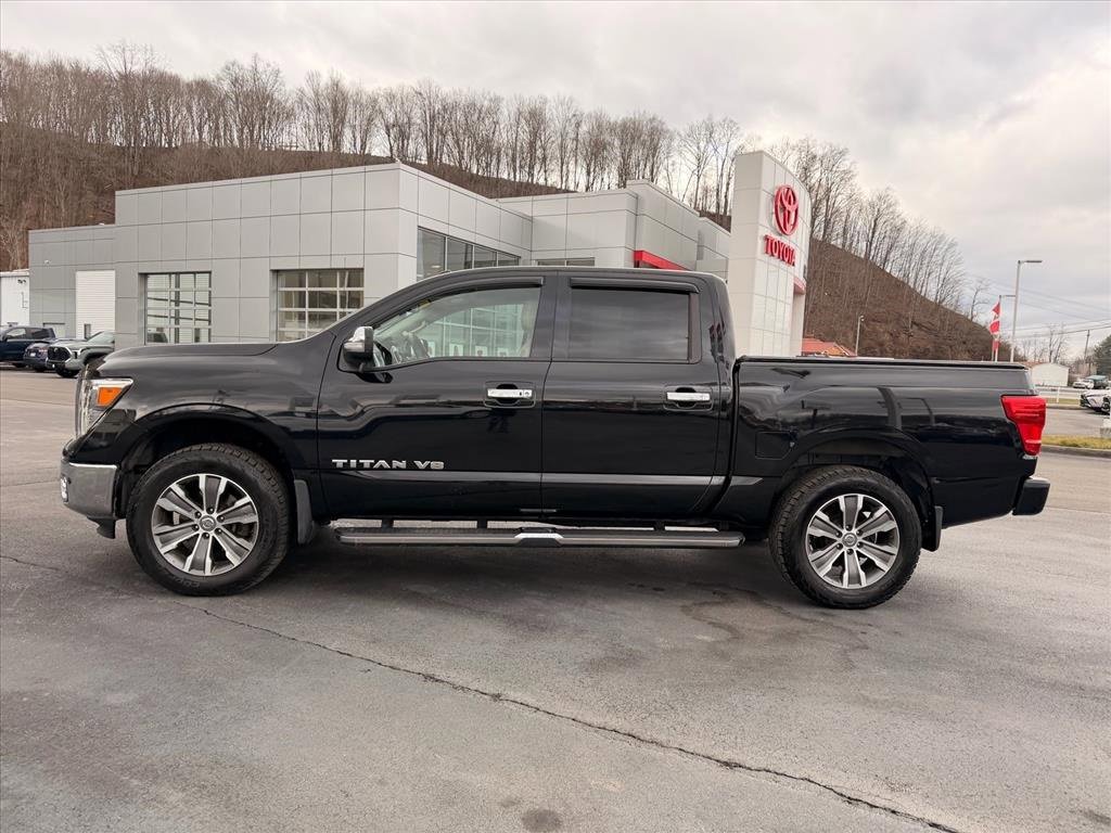 Used 2018 Nissan Titan SL image 8