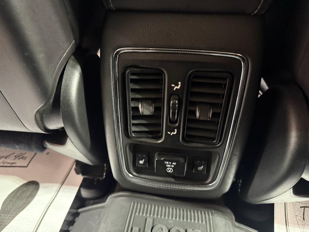 Used 2012 Jeep Grand Cherokee Overland AWD/4WD image 25