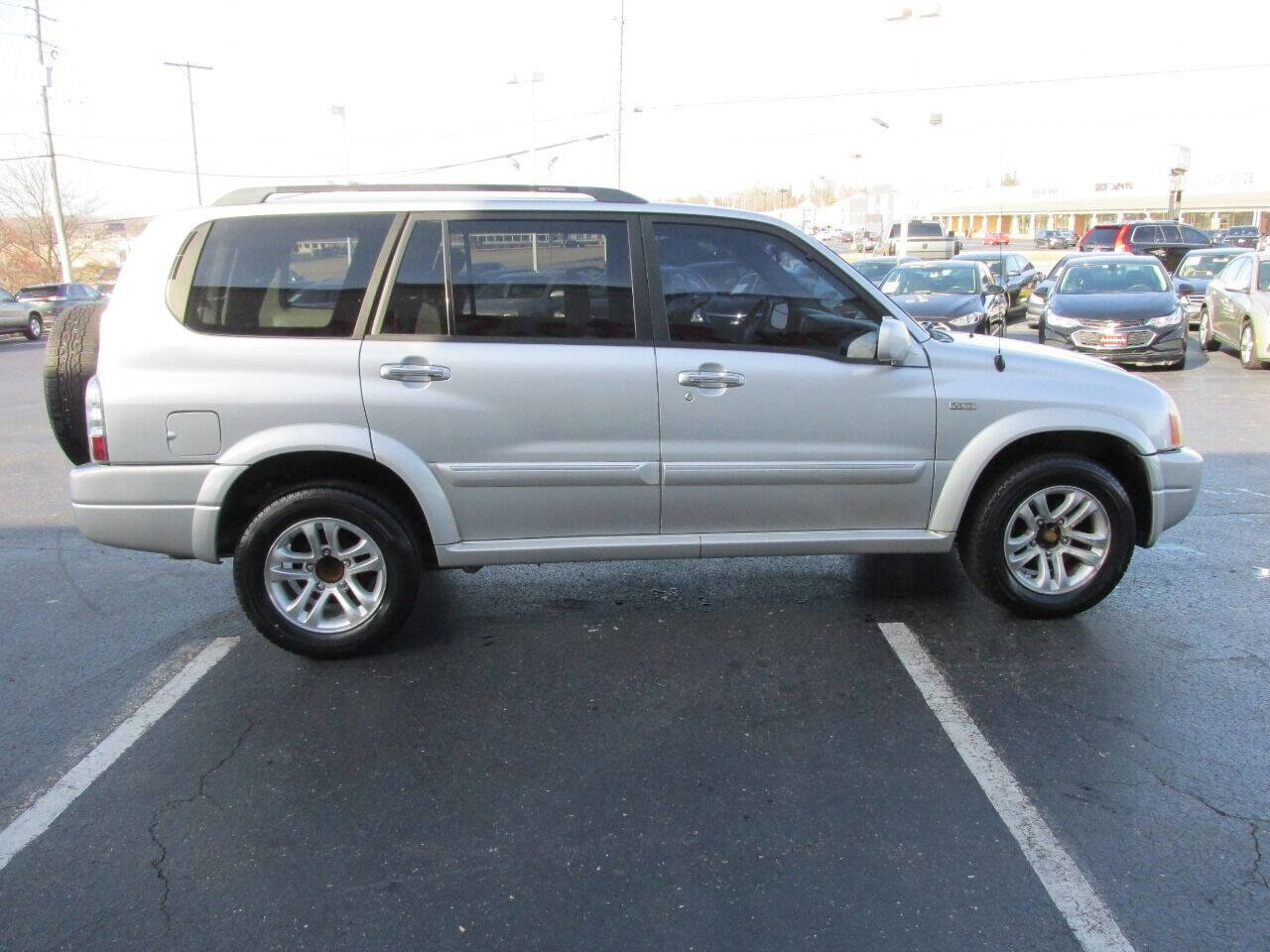 Used 2005 Suzuki XL7 LX image 6