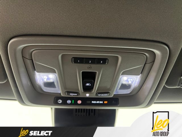 Used 2025 Chevrolet Silverado 1500 LT w/ Z71 Off-Road Package AWD/4WD image 24