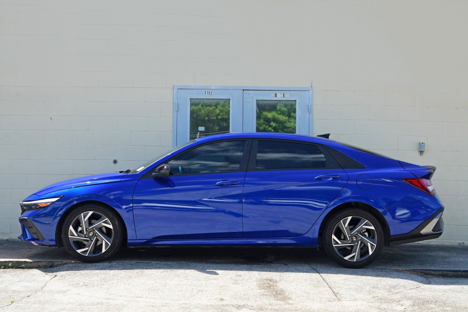 Used 2025 Hyundai Elantra SEL FWD image 8