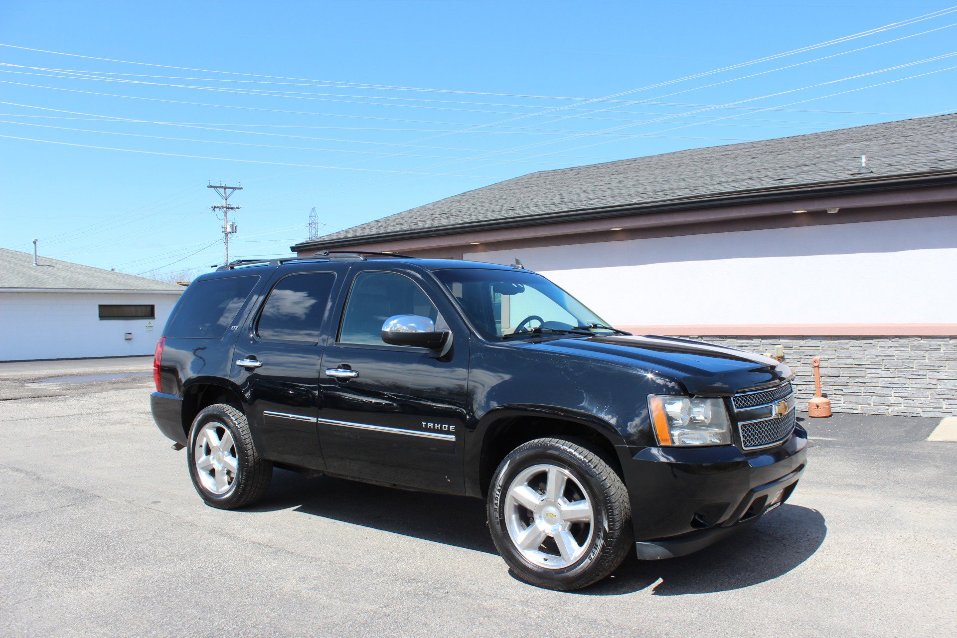 Used 2014 Chevrolet Tahoe LTZ AWD/4WD image 2