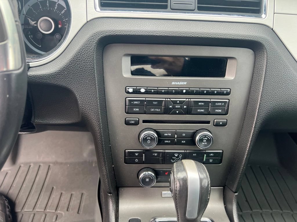 Used 2013 Ford Mustang Premium RWD image 10