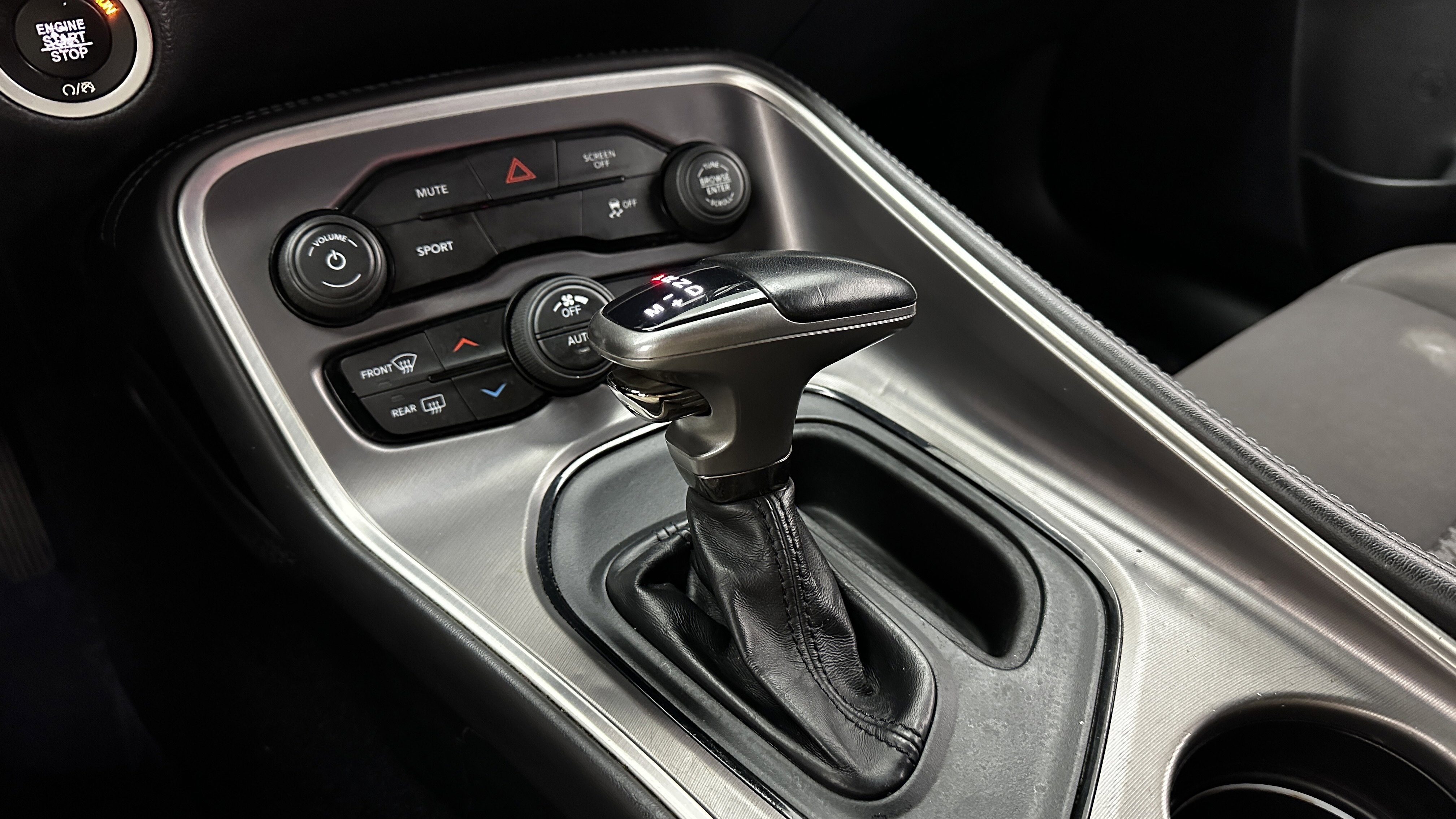 Used 2020 Dodge Challenger SXT RWD image 16