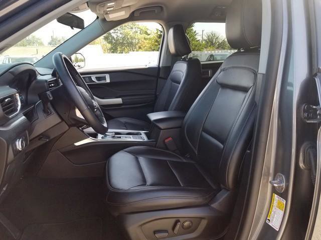 Used 2022 Ford Explorer XLT w/ Equipment Group 202A image 12