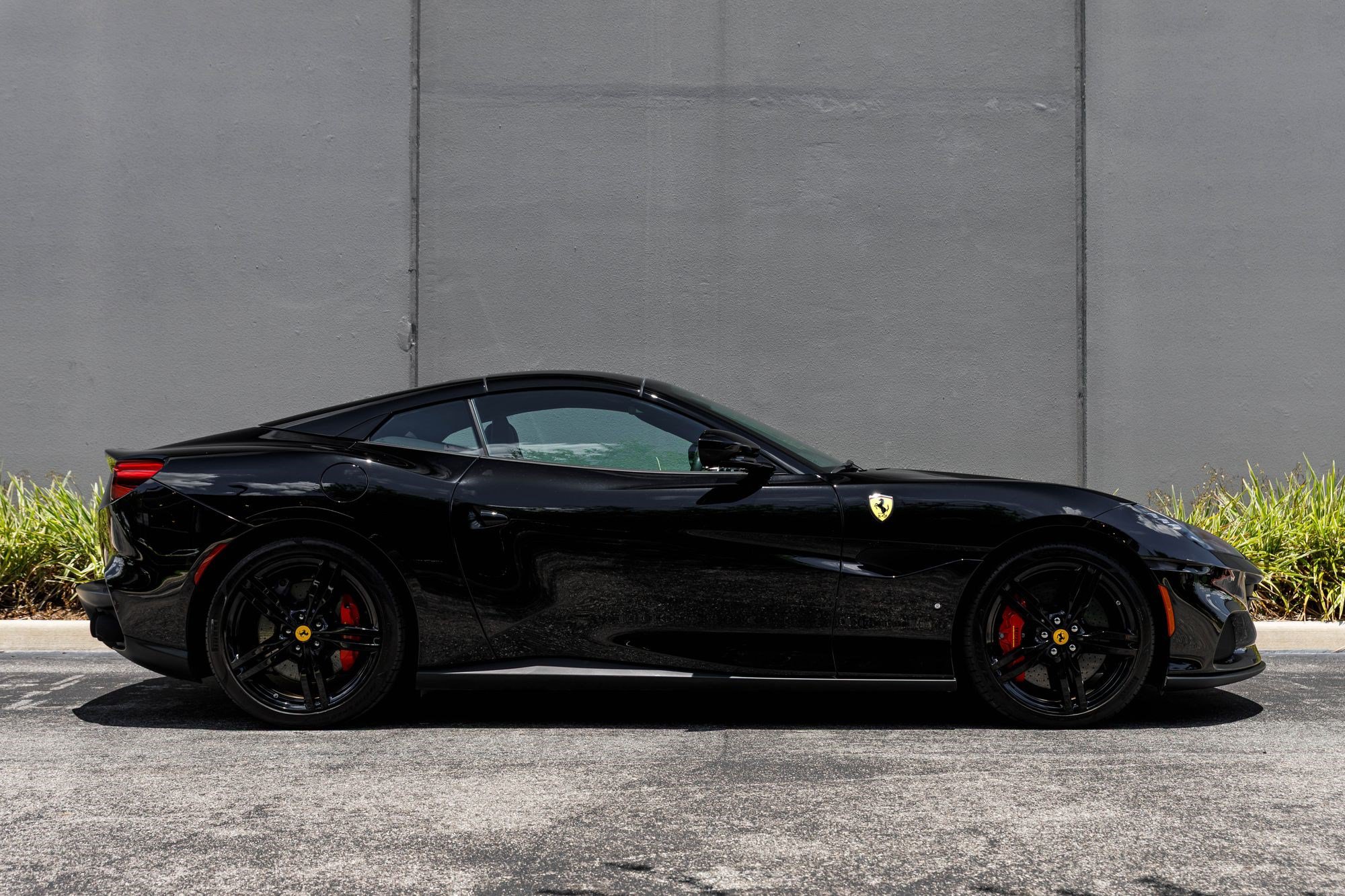 Used 2023 Ferrari Portofino M RWD image 6