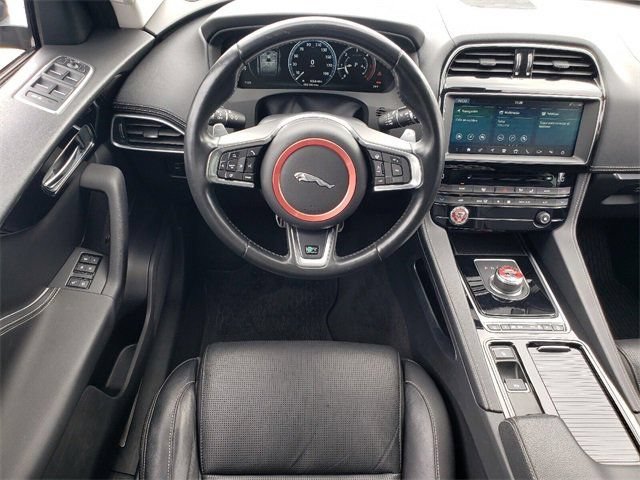 Used 2018 Jaguar F-PACE R-Sport AWD/4WD image 6