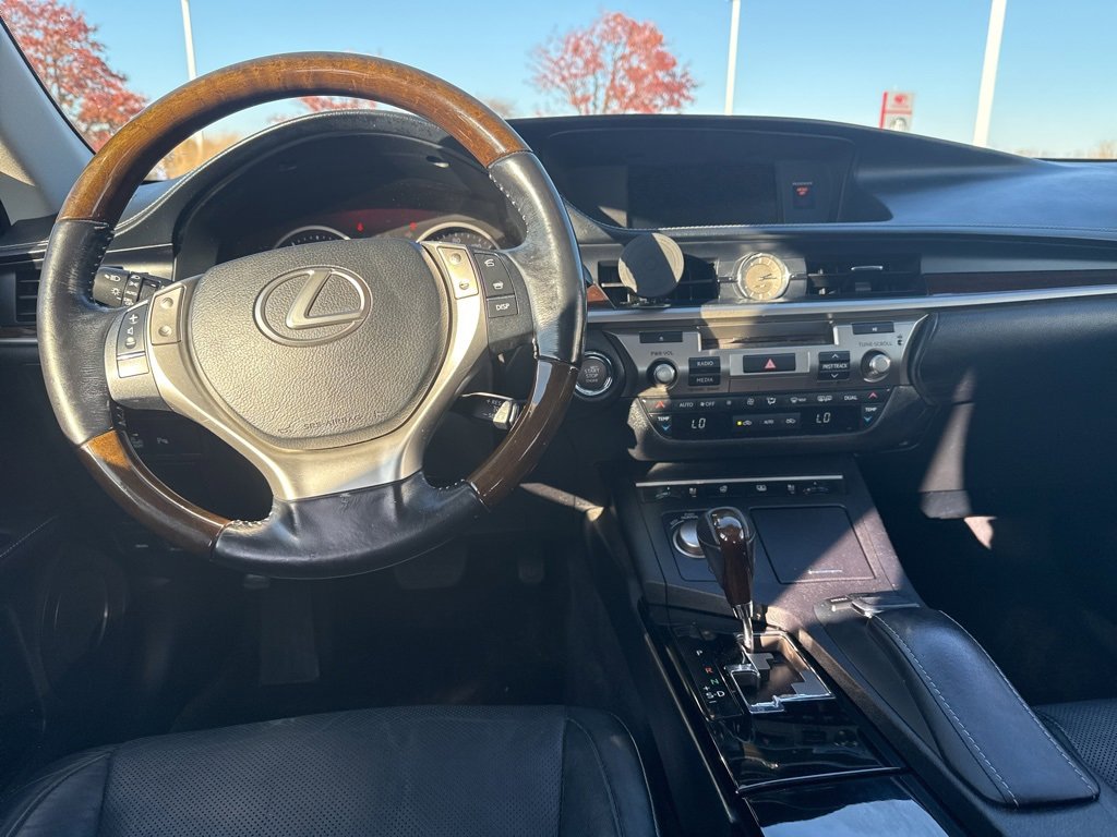 Used 2015 Lexus ES 350 image 11