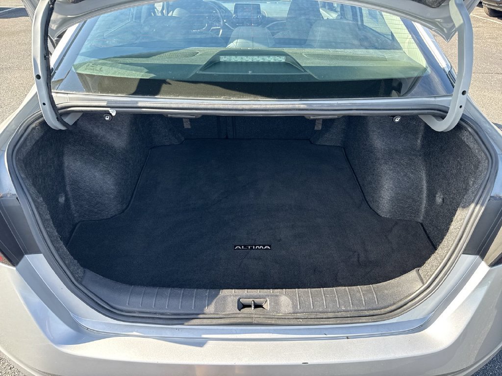 Used 2024 Nissan Altima 2.5 SV FWD image 23