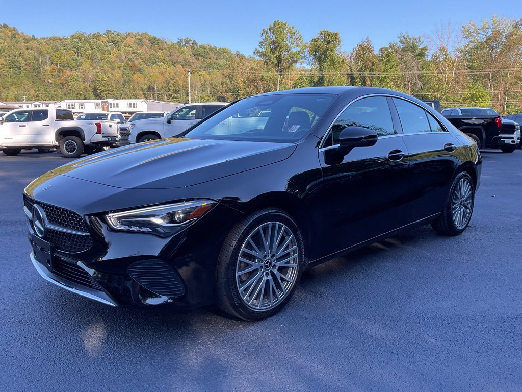 Used 2025 Mercedes-Benz CLA 250 4MATIC image 3