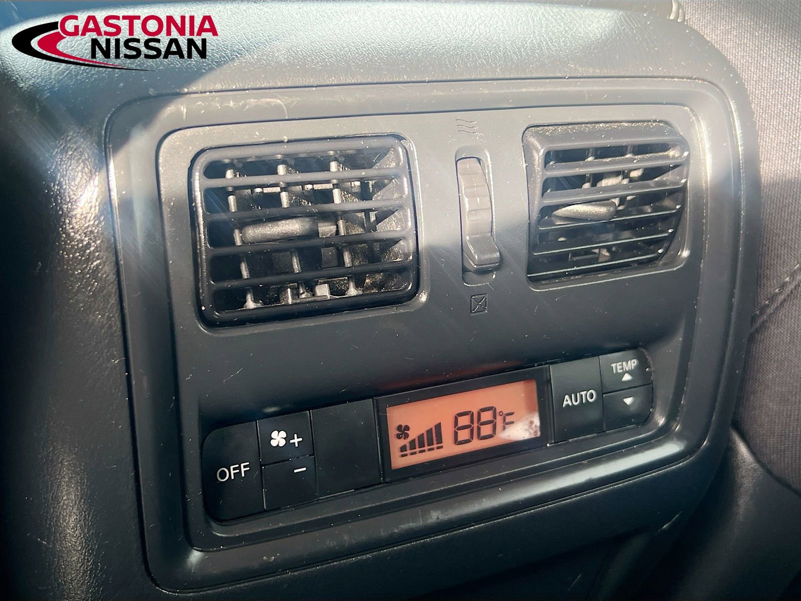 Used 2020 Nissan Pathfinder S image 33